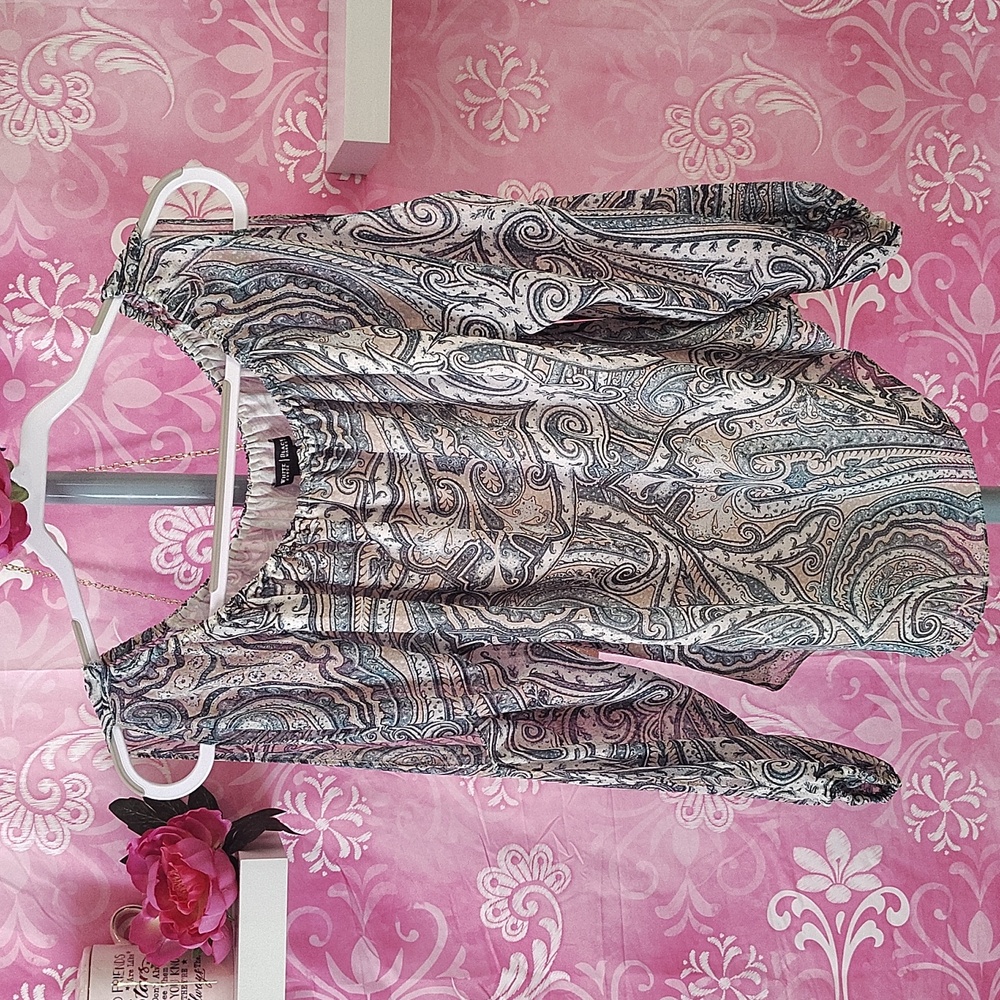 White House Black Market Graphic Ruffled 3/4 Sleeve Blouse